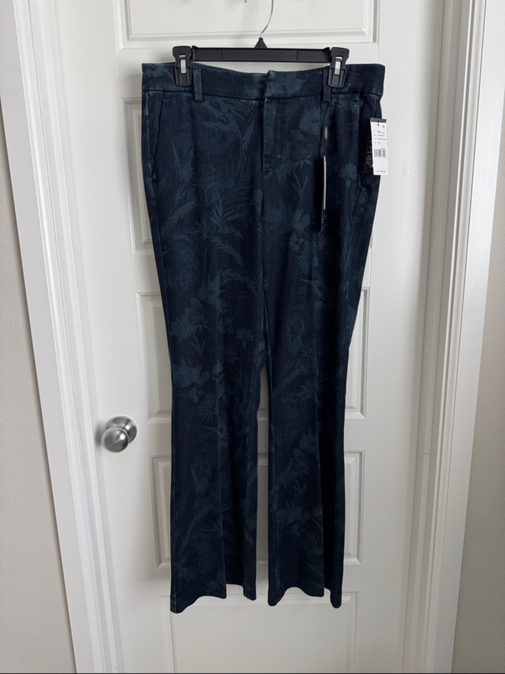 Liverpool Kelsey Flare Trouser Women's Pants Shadow Floral Size 8/29